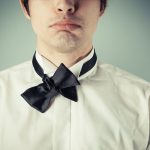 Découvrez comment nouer un nœud papillon facilement et rapidement avec notre tutoriel. Parfait pour les débutants et les occasions spéciales.