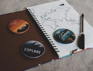 Quel est le prix moyen d'un pin's personnalisé à l'unité ?